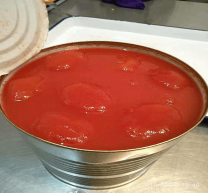 Conserve de tomates pelées